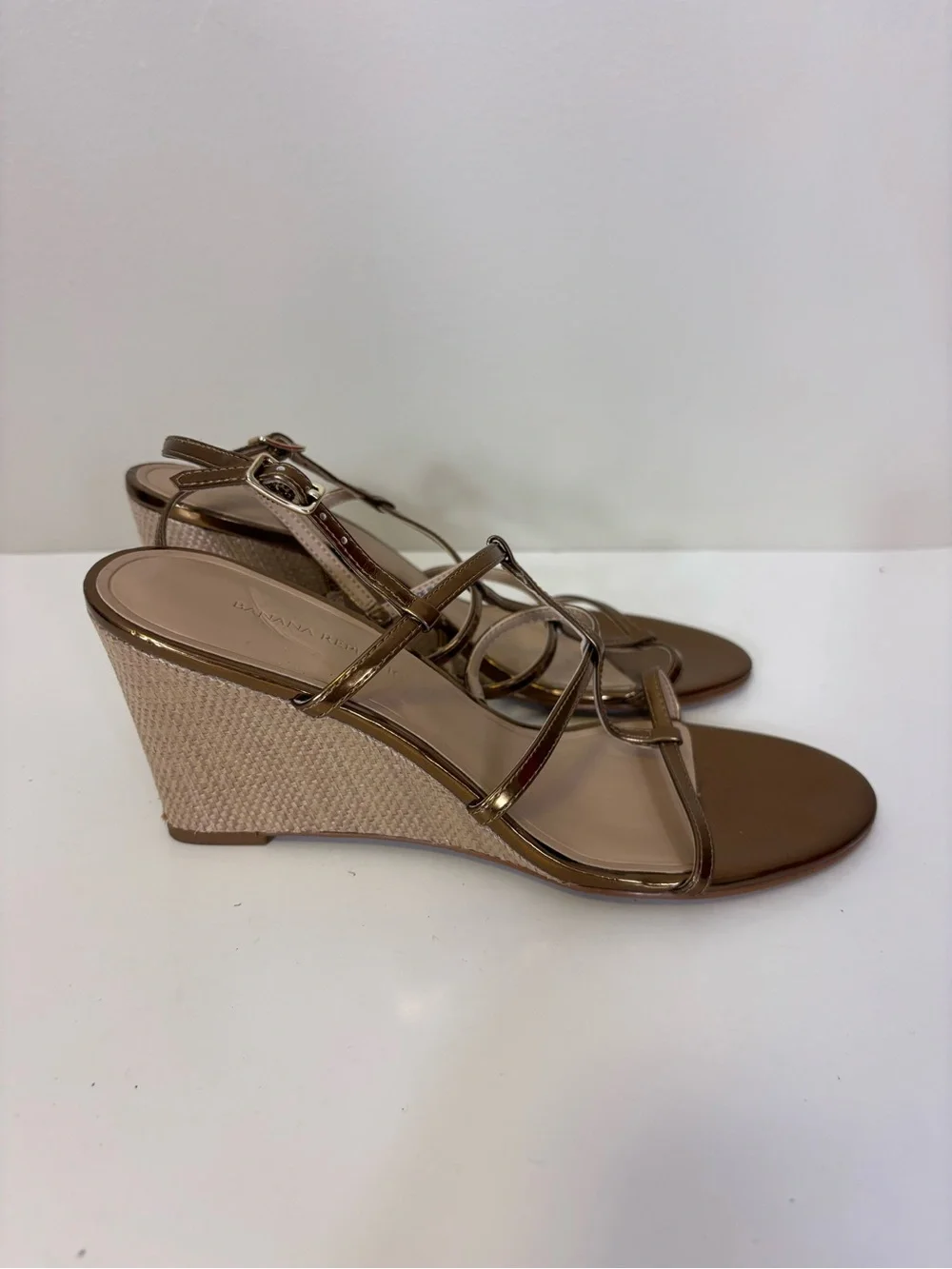 Banana Republic Bronze Metallic Strappy Wedge Sandals 7